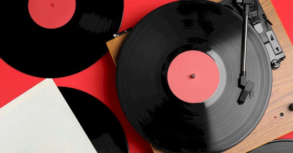 Curitiba celebra cultura do vinil em 1º encontro de colecionadores