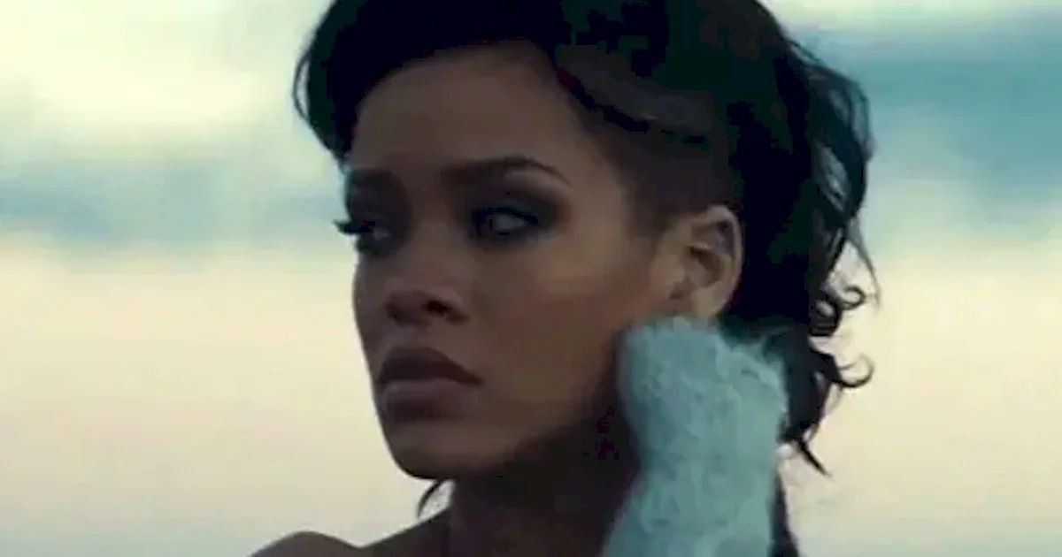 Rihanna anuncia celebração de 20 anos de carreira