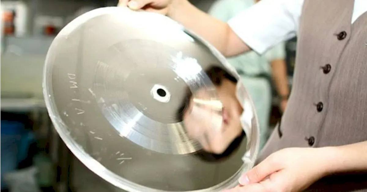 O que é uma matriz de vinil e o que ela revela sobre uma edição
