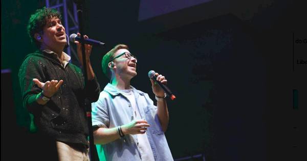 Jorge Vercillo e BALARA celebram sucesso de “Algo Me Diz” em primeira performance ao vivo