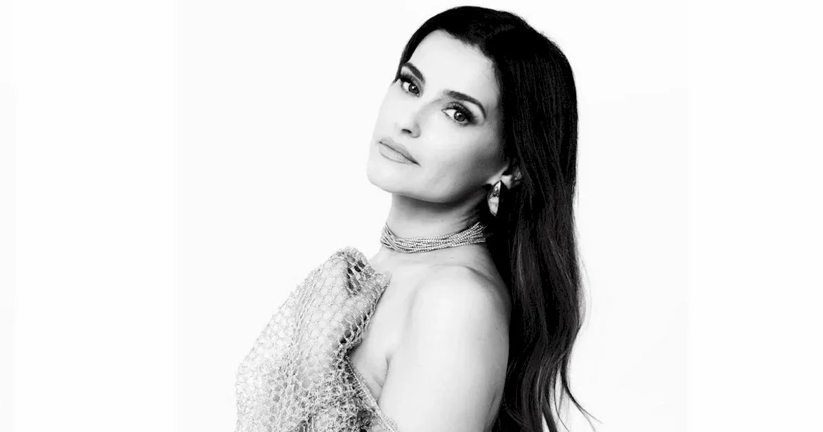 Nelly Furtado bate 1 bilhão de plays com o hit 'Say It Right'