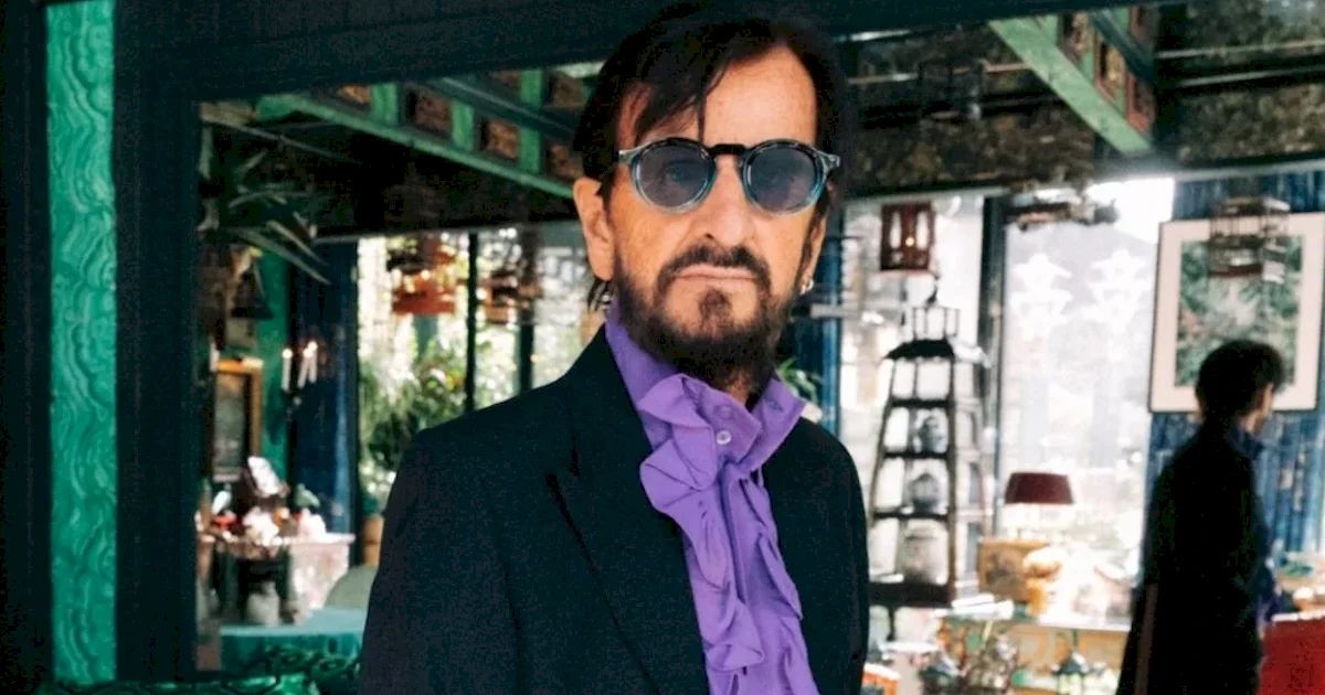 Ringo Starr anuncia 'Long Long Road' em vinil azul